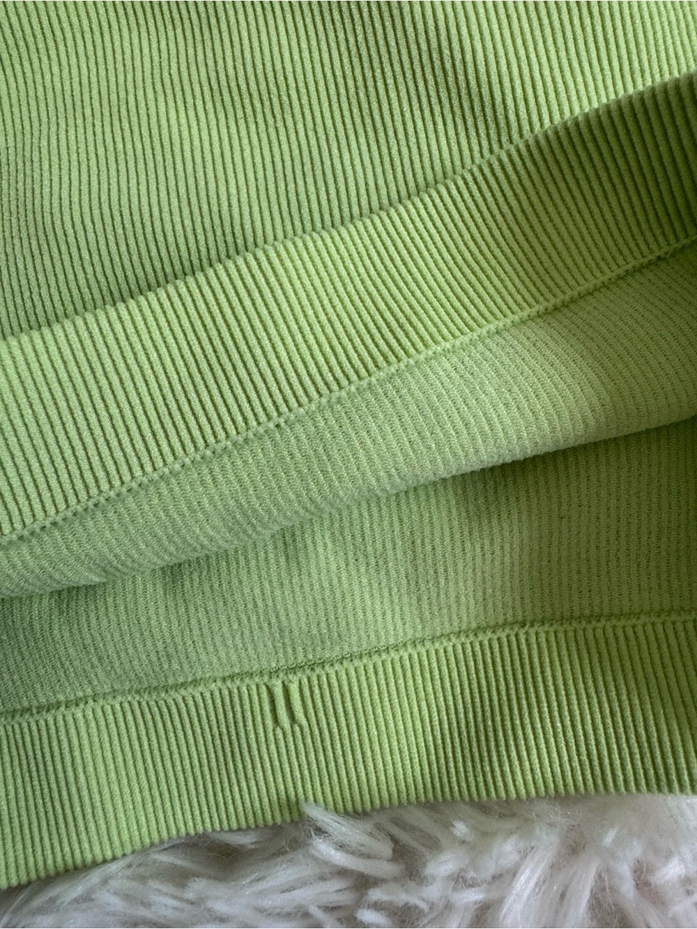 Pro•Fit Seamless Ribbed Crop Top - Picture 4 of 5